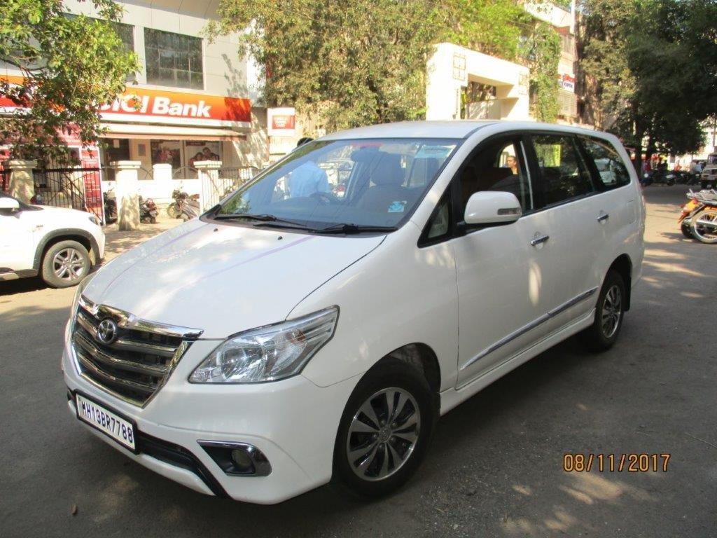 TOYOTO INNOVA 2.5 (2)