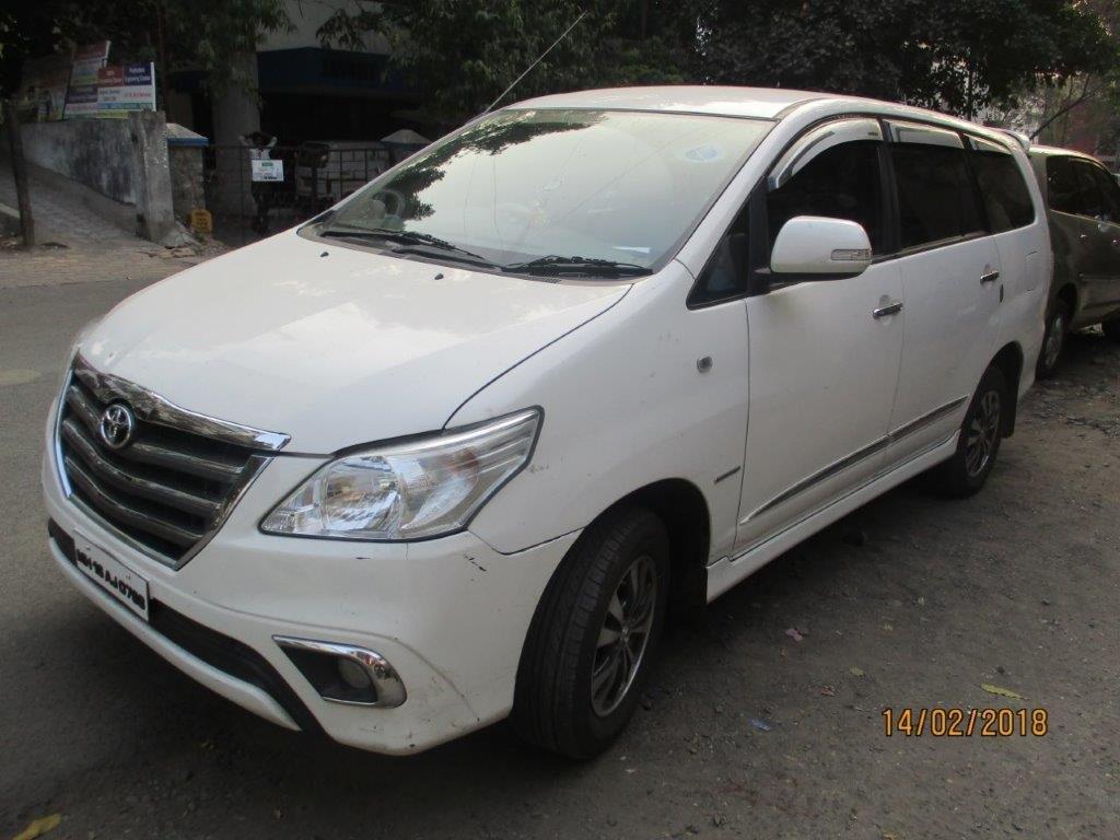 TOYOTO INNOVA 2.5 (8)